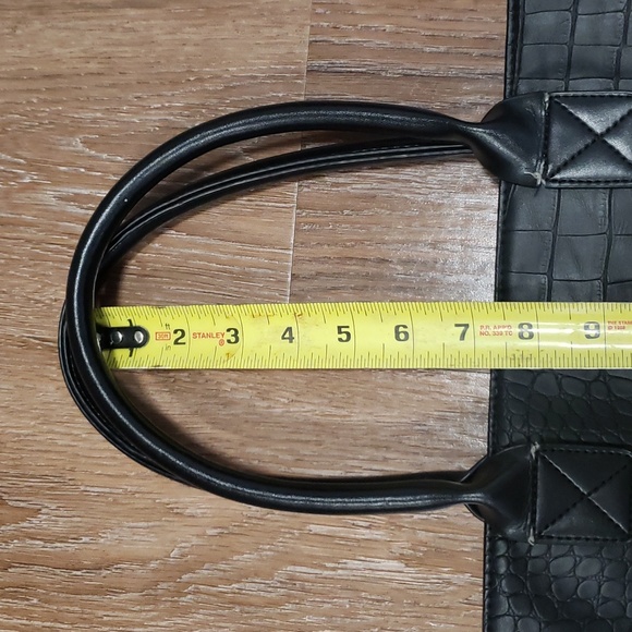 Beauty Boutique Reptile Textured Large Shoulder Bag Neutral Contemporary Modern - Picture 3 of 15